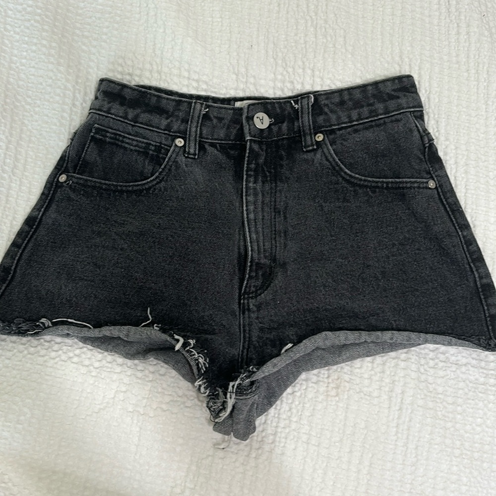 ABrand Black high rise jean short size 26